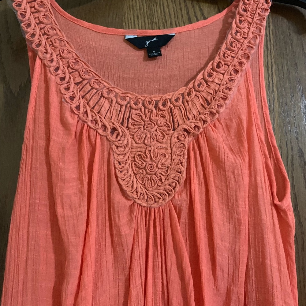 Top - Picture 3 of 4